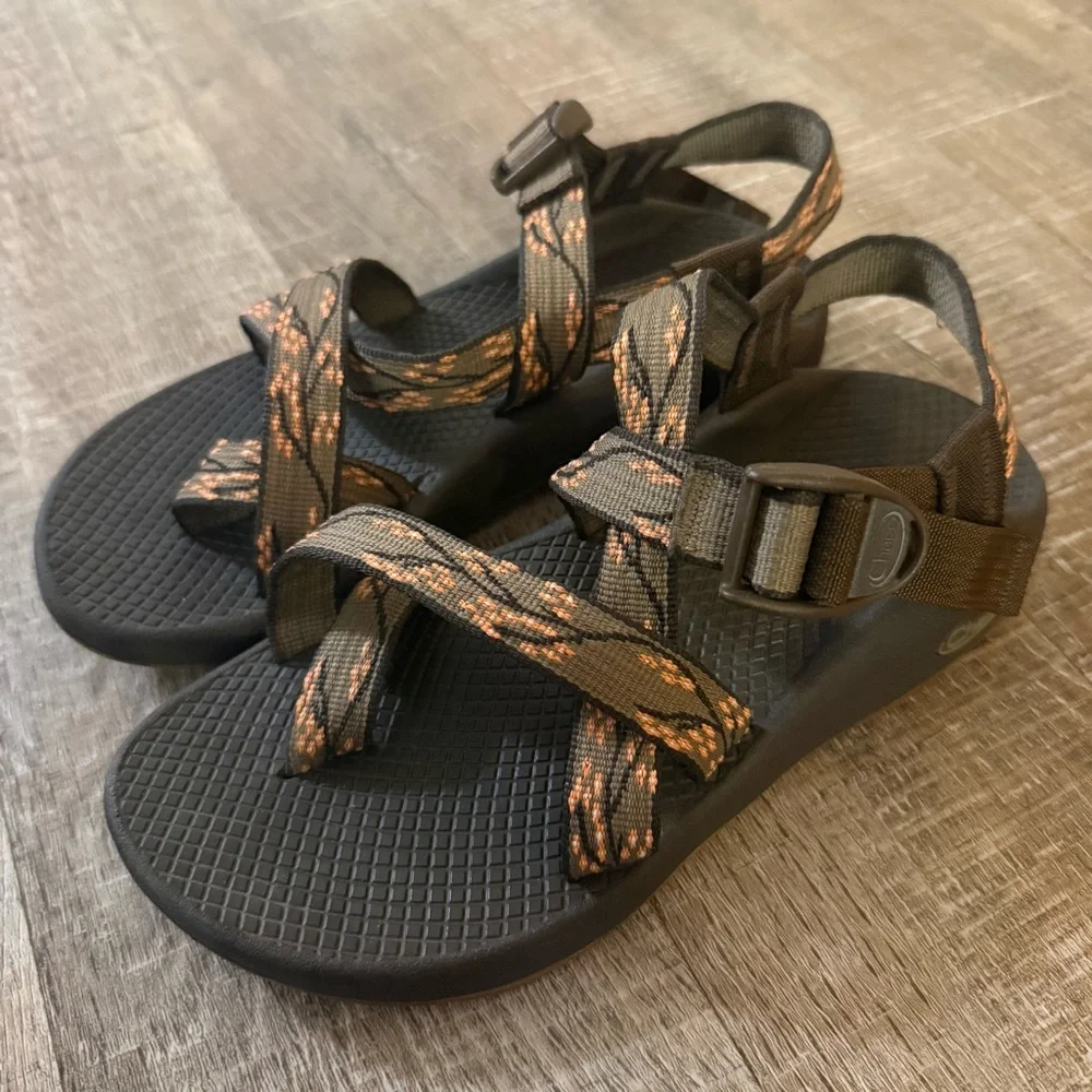 Chaco Z2 Yampa Brown and Orange Coral Flower Cherry Blossom Neutral Sandals - Picture 2 of 8